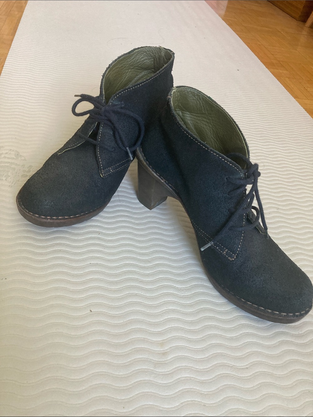 El Naturalista Black Suede Ankle Booties